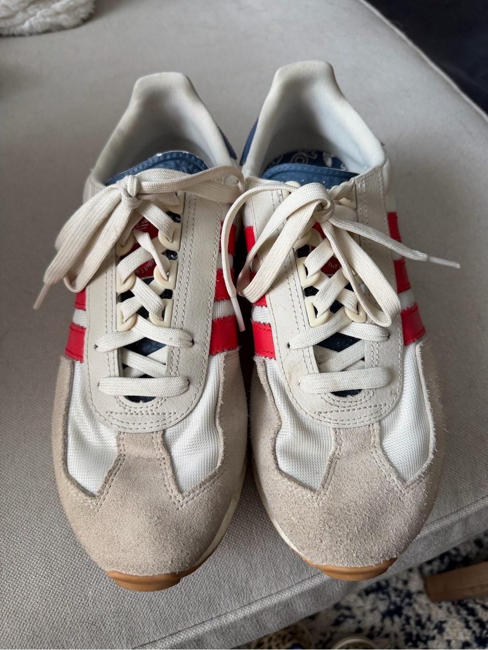 Adidas Retro Casual Sneakers in Cream with Red and Blue Accents